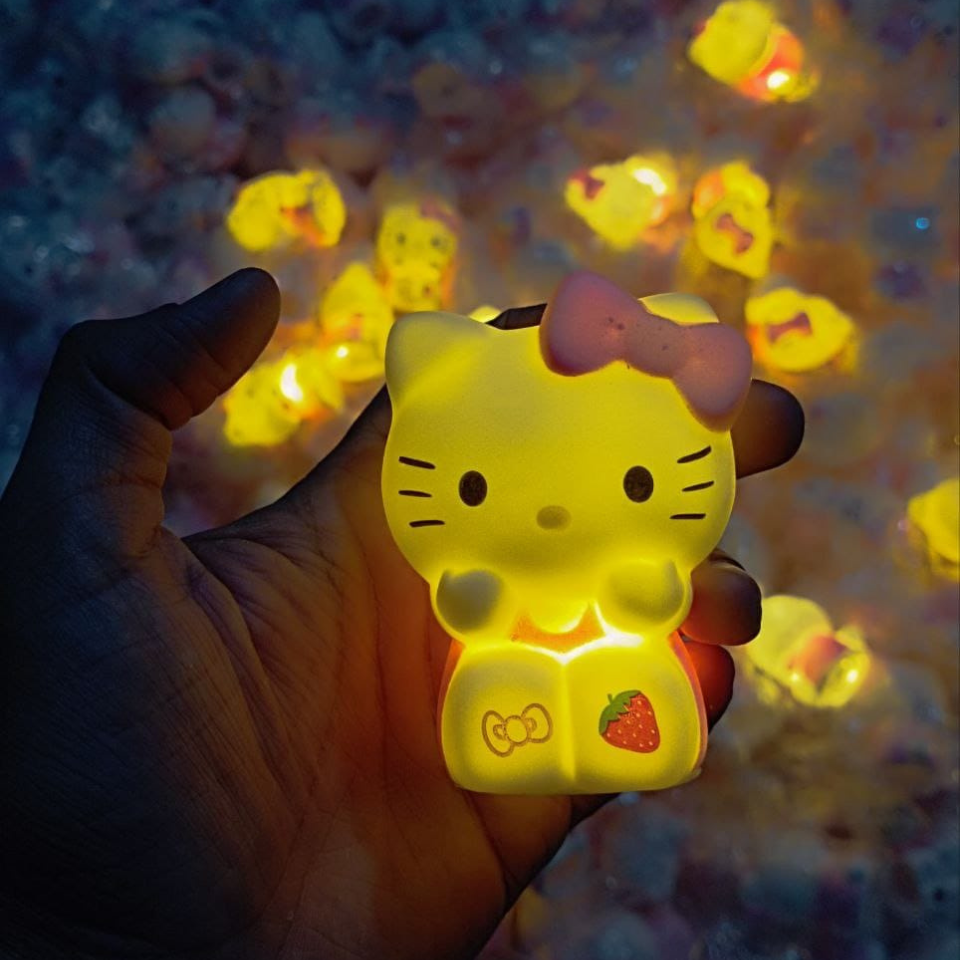 Hello Kitty Lamp
